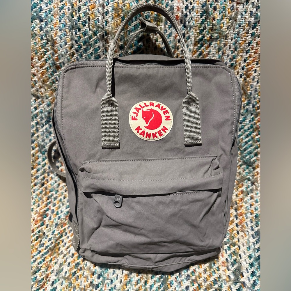 Fjallraven Kanken 23510 backpack gray